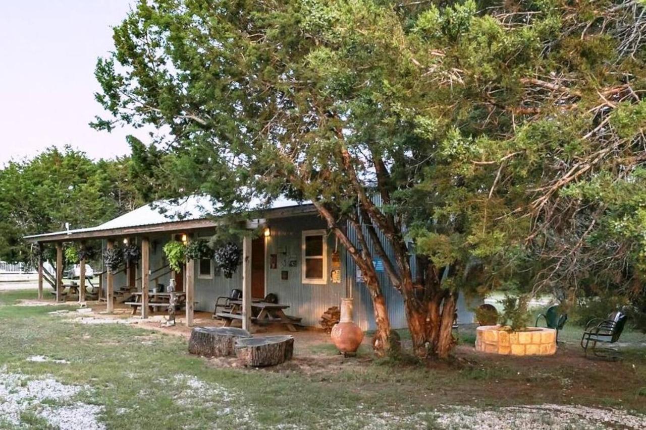 #3 Wrangler~Bandera Tin Star~Bandera, Tx. Apartment Bagian luar foto